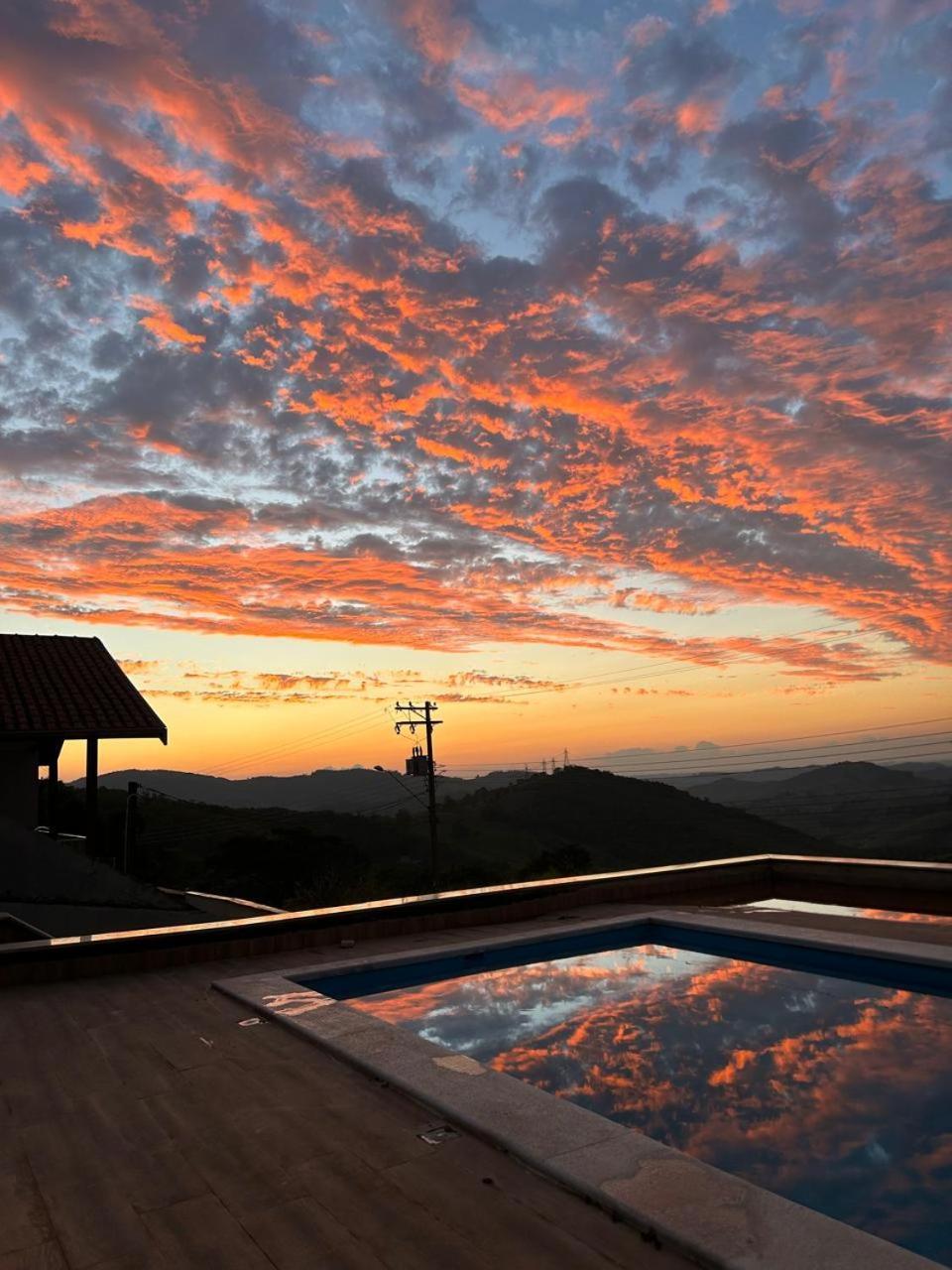 Casa Nova, Piscina E Vista Para As Montanhas Águas de Lindóia المظهر الخارجي الصورة